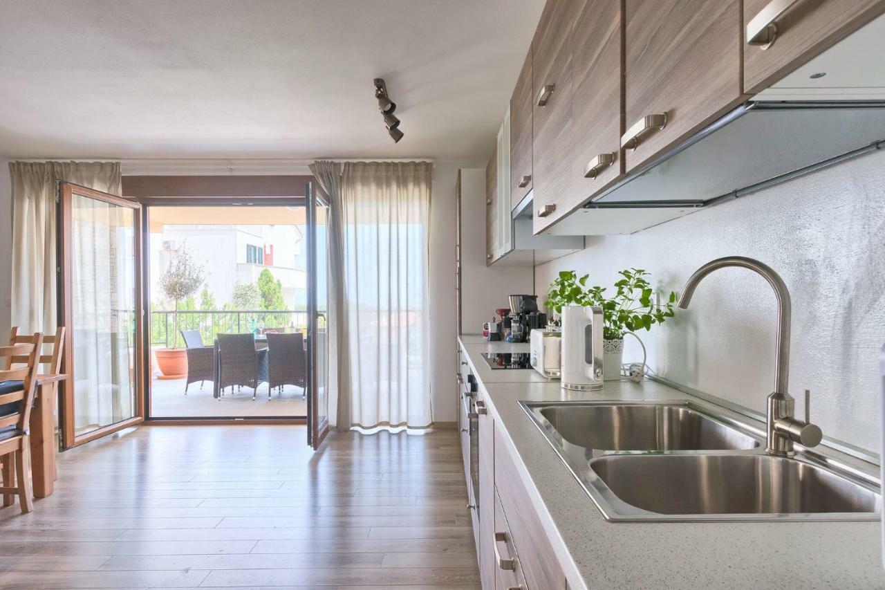 Apartment Peninsula Liznjan Luaran gambar